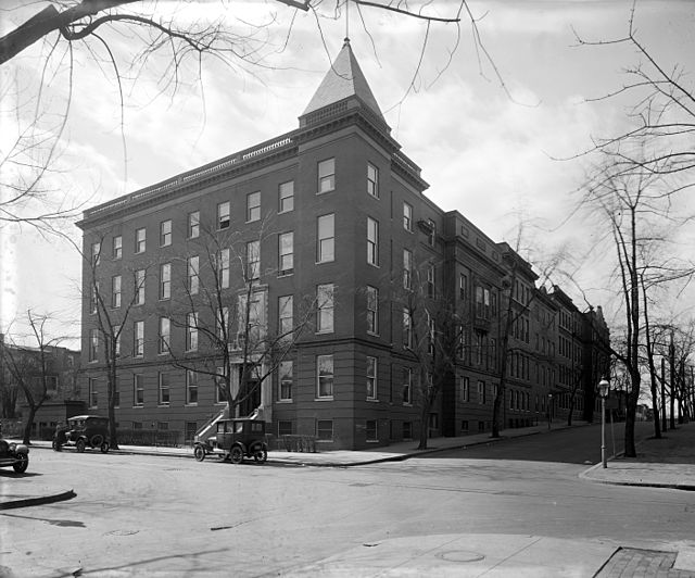 The original Georgetown University Hospital building, c. 1910s