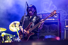 Polski: Lemmy Kilmister, wokalista i basista zespołu Motorhead. Festiwal Ursynalia 2013, Warszawa. English: Lemmy Kilmister, vocalist and bassist of Motorhead band. Ursynalia 2013 Warsaw Student Festival, Poland.