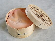 Swiss Vacherin Mont d'Or Vacherin Mont d'Or.jpg