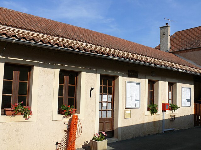 File:Vergt-de-Biron - Mairie.JPG