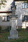 Vesec (pod Kozákovem) - socha sv. Jana Nepomuckého.jpg