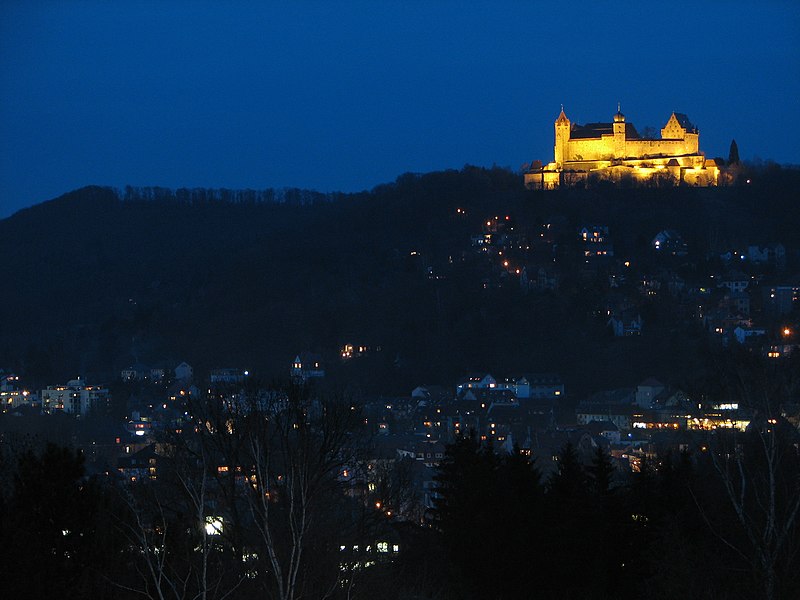 File:VesteCoburgNight.jpg