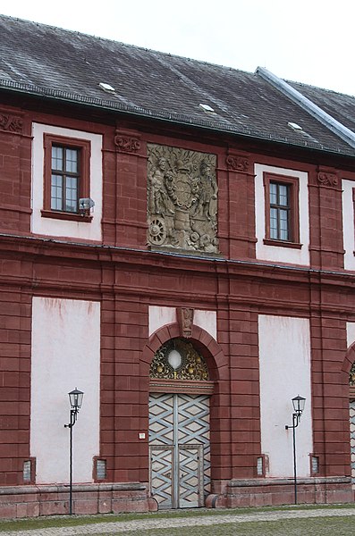 File:Würzburg, Festung Marienberg, das Mainfränkische Museum, Portal.JPG