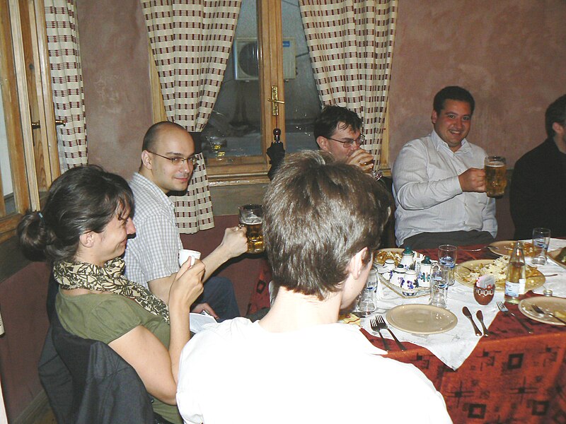 File:Wikipedian-meetup-with-Jimbo-in-Sofia-20090605-7.jpg