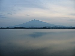 津 軽 富士 見 湖 (tsugarufujimiko) - panoramio.jpg