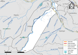 Carte en couleur présentant le réseau hydrographique de la commune