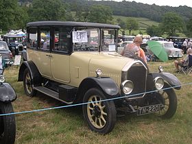 1927 Humber 15-40 Saloon (4351274148).jpg