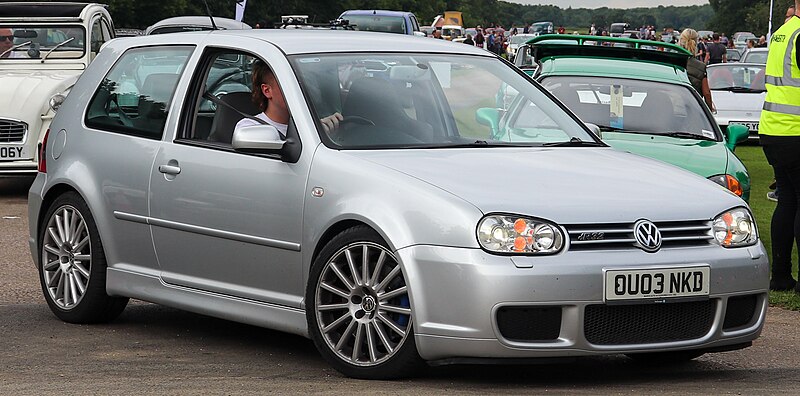 File:2003 Volkswagen Golf R32 3.2.jpg