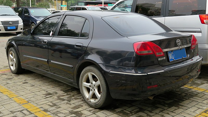 File:2007 Brilliance Junjie, rear 8.4.18.jpg