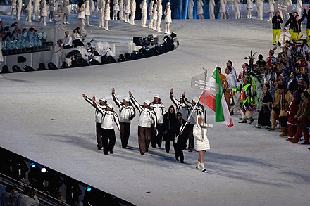 Entrée de la délégation iranienne lors de la cérémonie d'ouverture.