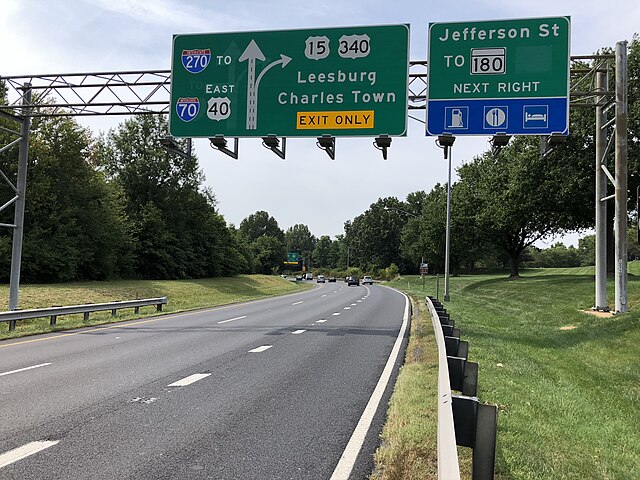 US 15 southbound and US 40 eastbound in Frederick, just before separating from US 40 and joining US 340
