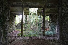 Ruines du bâtiment d'extraction.