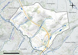 Carte en couleur présentant le réseau hydrographique de la commune