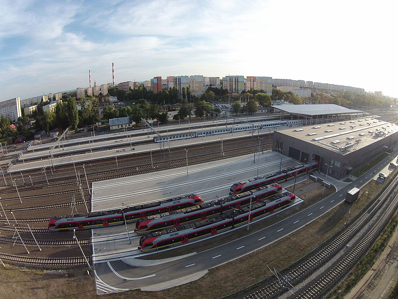 File:8 - Dzielnica mieszkaniowa Łódź Widzew i Dworzec Kolejowy Dji Phantom 3.JPG