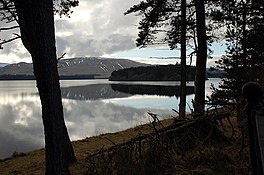 A tranquil day at Gladhouse Reservoir - geograph.org.uk - 1713019.jpg