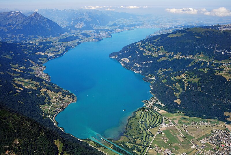 File:Aerial image of Lake Thun (view from the east).jpg