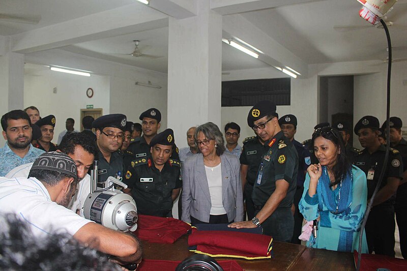 File:Ambassador Bernicat at the Kashimpur Prison (35489956144).jpg