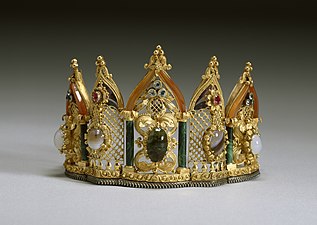 다이아뎀을 기초로 1870년경에 제작된 왕관.