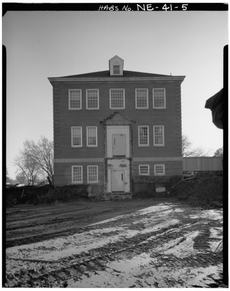 File:BUILDING -2, MEDICAL CARE, NORTH SIDE - U.S. Veterans Administration Medical Center, 600 South Seventieth Street, Lincoln, Lancaster County, NE HABS NEB,55-LINC,7-5.tif