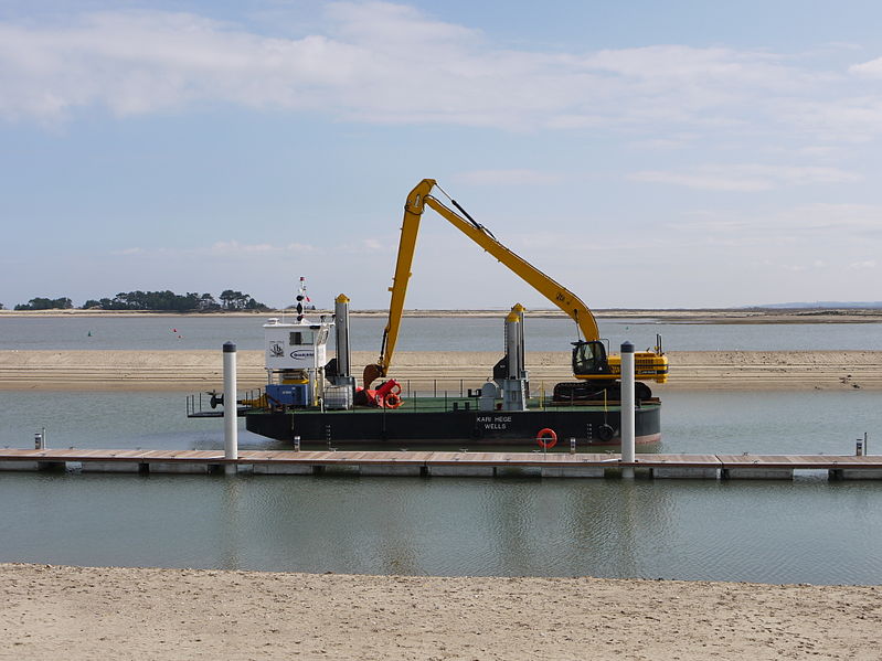 File:Back-hoe on a barge.jpg