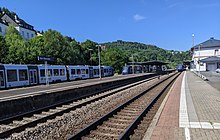 Bahnsteige des Bahnhofs Idar-Oberstein im Jahr 2022