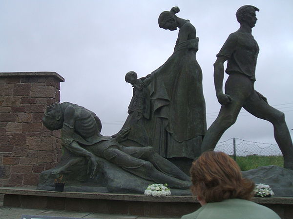 Memorial to the Republican insurgents executed by Free State forces at Ballyseedy, County Kerry, designed by Yann Goulet