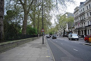 <span class="mw-page-title-main">Bayswater</span> Inner-city district of west Central London