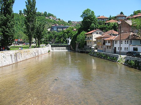 Bentbaša Miljacka river.JPG