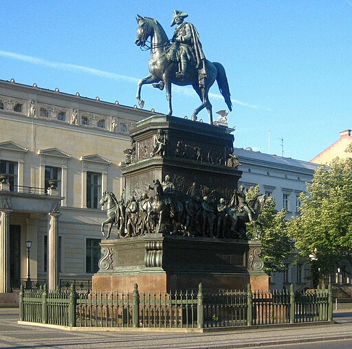 Berlin, Mitte, Unter den Linden, Reiterstandbild Friedrich II