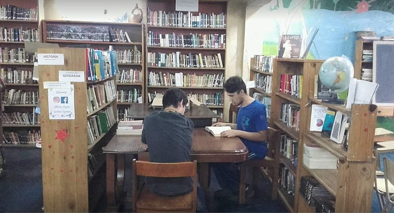 File:Biblioteca Escritores Argentinos.jpg