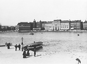 Grand Hôtel 1893 sett från Skeppsbron.
