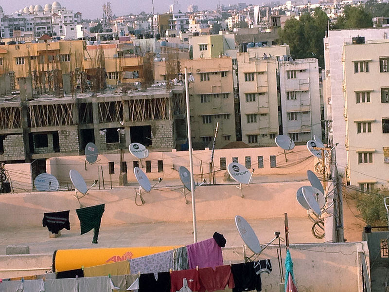 File:Building roofs with parabolic television antennas, Bengaluru.JPG