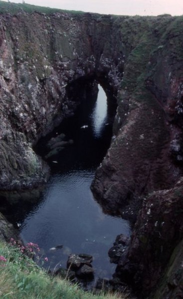 File:Bullers of Buchan - geograph.org.uk - 321481.jpg