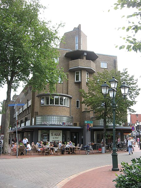 File:Bussum hoek Veldweg Veerstraat.jpg