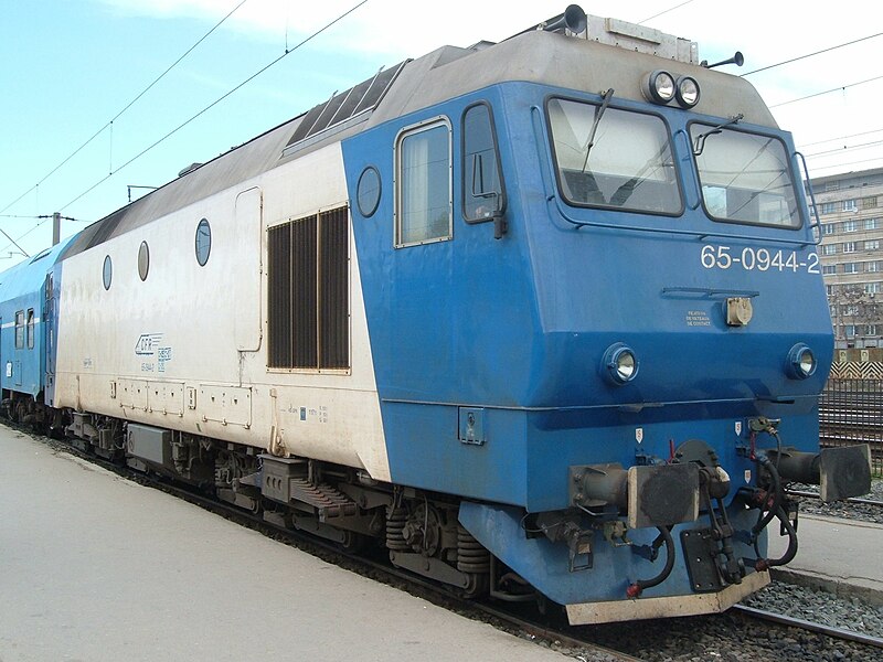 File:CFR Class 65 locomotive 65-0944-2.jpg