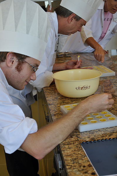 File:Callebaut Chocolate Academy.jpg