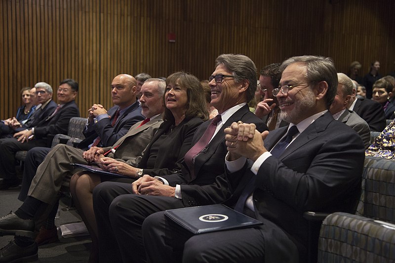 File:Ceremonial swearing-in of Karen S. Evans DSP4848 (45315236602).jpg