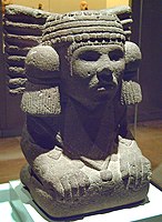 Sculpture en pierre de la déesse Chalchiuhtlicue Origine : Culture aztèque, actuel Mexique 1350-1521 ap. J.-C.