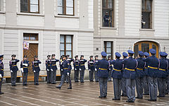 Change of guard at the Prague Castle