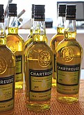 Chartreuse-Likör 7586 (beschnitten).JPG