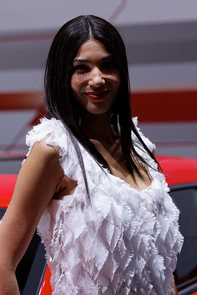 File:Chevrolet - Hotesse - Mondial de l'Automobile de Paris 2012 - 008.jpg