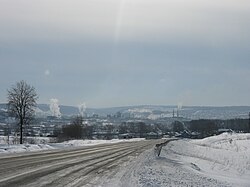 Zimní pohled na město s Čusovským metalurgickým závodem
