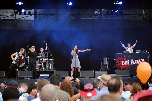 Donauinselfest'13: DelaDap feat. Tania Saedi