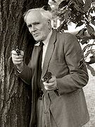 Desmond Llewelyn Desmond Llewelyn 01.jpg