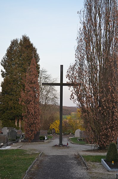 File:Dietkirchen, Friedhof, Kreuz.jpg