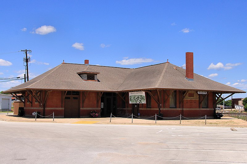 File:Elgin depot museum.jpg