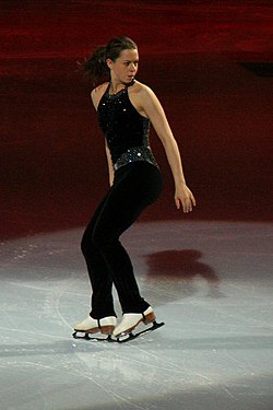 Hughes esiintymässä Skate America -tapahtumassa vuonna 2006.