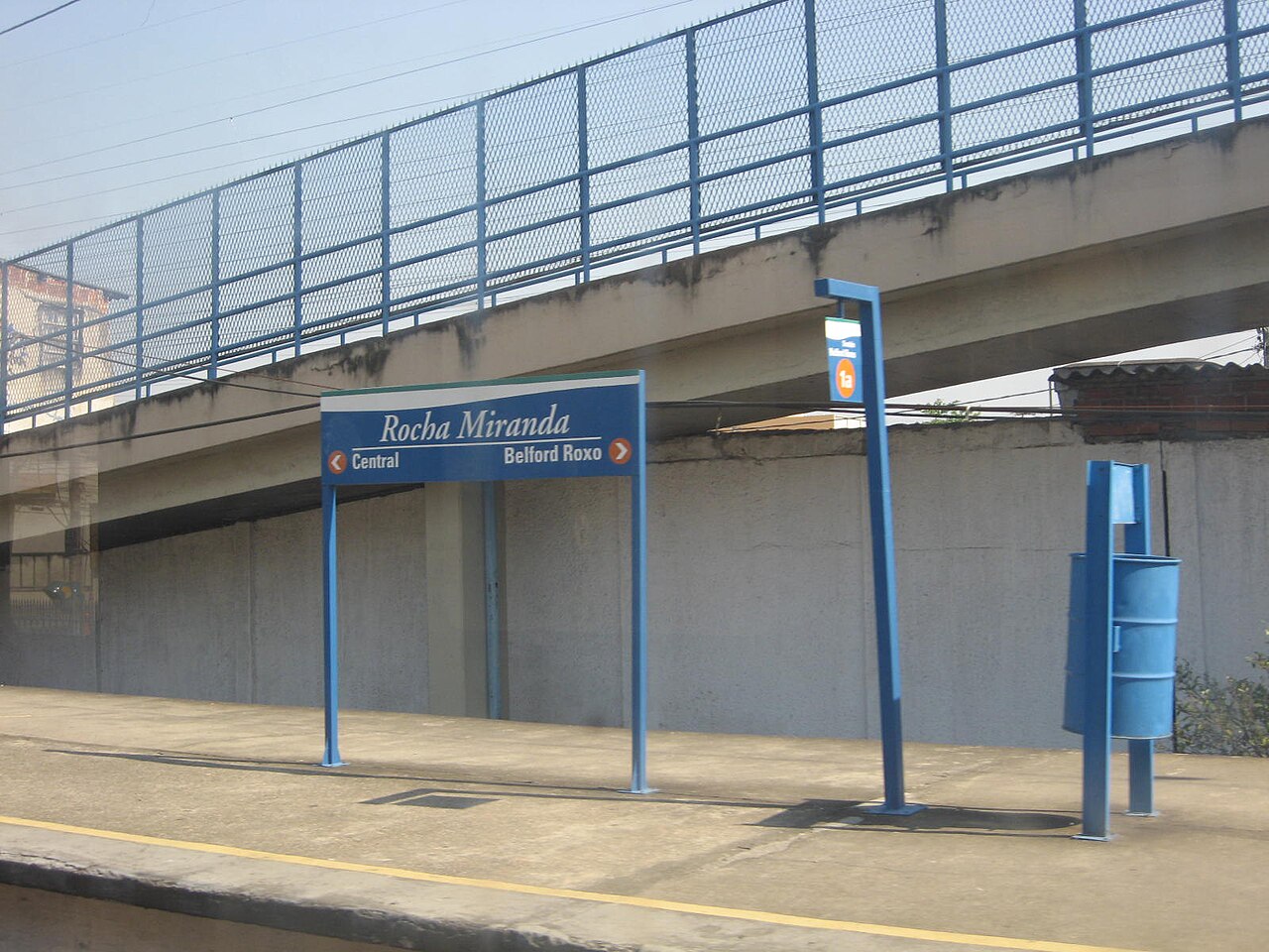 File:Placa da Linha 710 da CPTM na Estação Luz (1).jpg - Wikimedia Commons