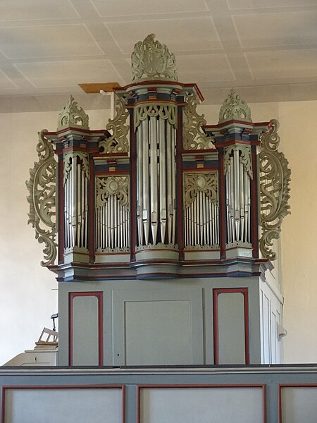 File:Evangelische Pfarrkirche (Münster, Butzbach) Orgel 03.JPG