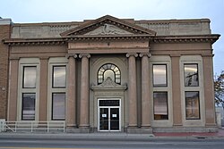 Para petani dan Pedagang gedung Bank (Nampa, Idaho).jpg